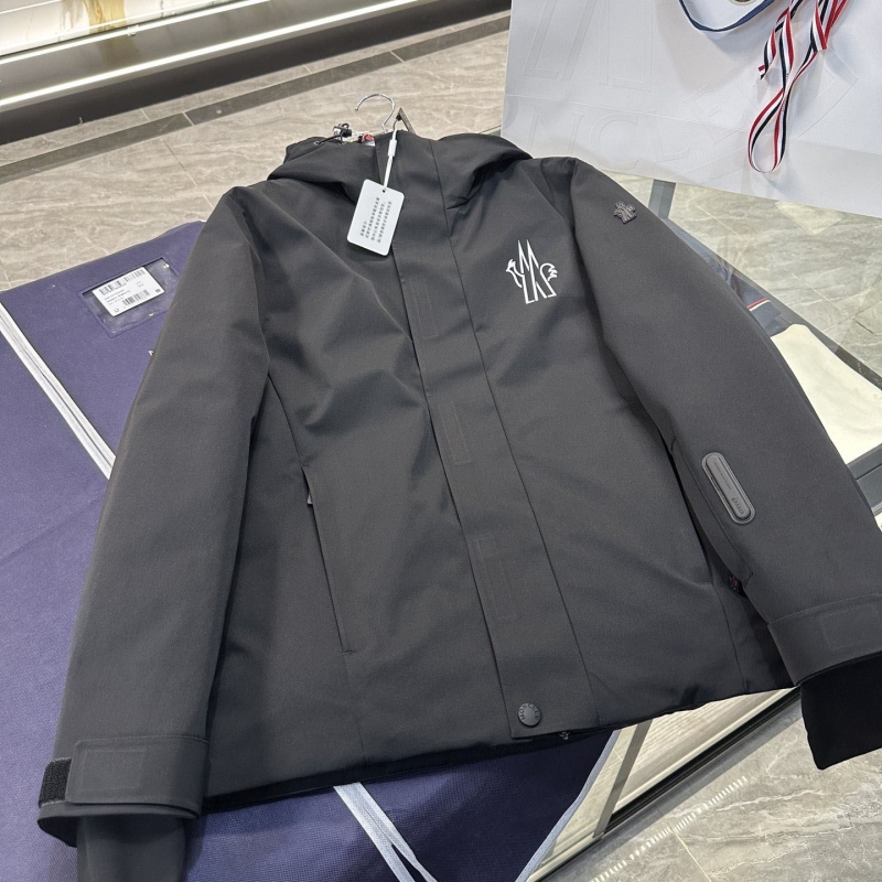 Ba*len*cia*ga down coat